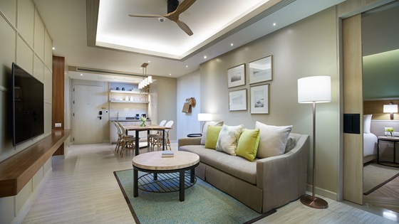 Living and dining room in Amari Suite - 芭堤雅阿瑪瑞度假酒店