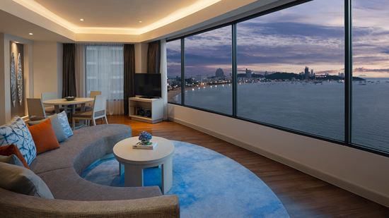 Living room in Club Executive Ocean Suite
