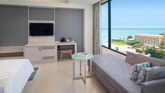 deluxe-ocean-view-king-3