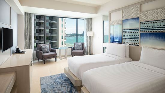 deluxe-ocean-view-twin-1