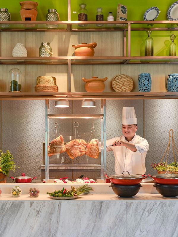 Multidimensional Gastronomic Journey