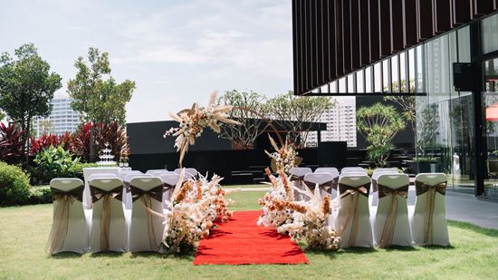 Exterior Amaya Terrace Triangular Field Garden Wedding Set Up Exterior Amaya Terrace Triangular Field Garden Wedding Set Up