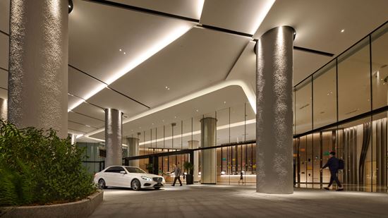 Hotel Porte Cochere