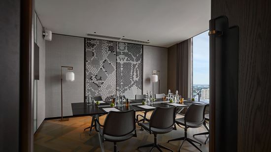 Club Tiffin Meeting Room