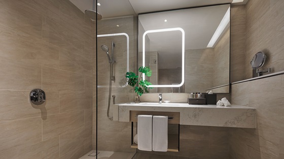 One Bedroom Suite Bathroom - Amari SPICE Penang