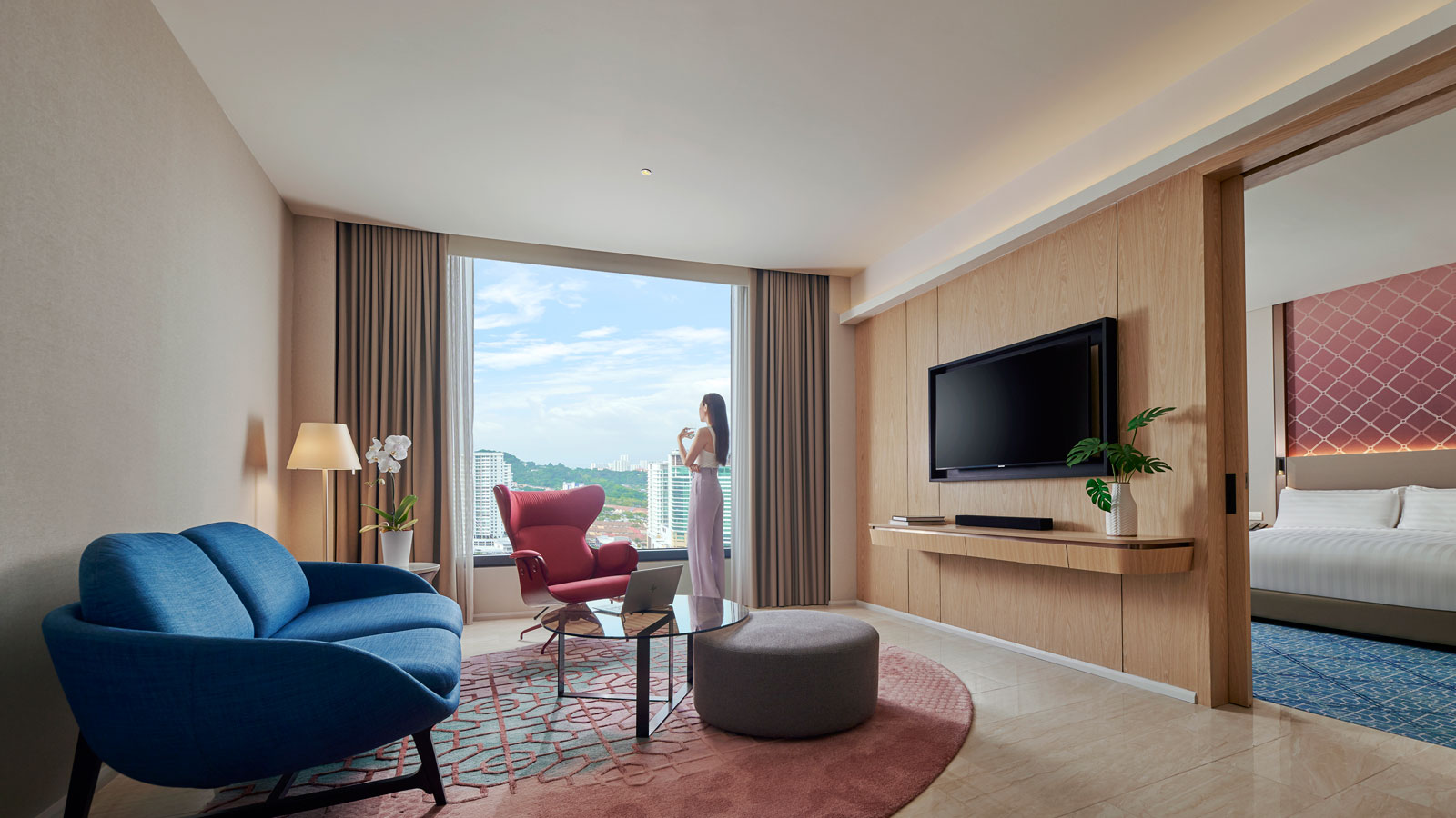 One Bedroom Suite Living Area Lifestyle - Amari SPICE 槟城酒店