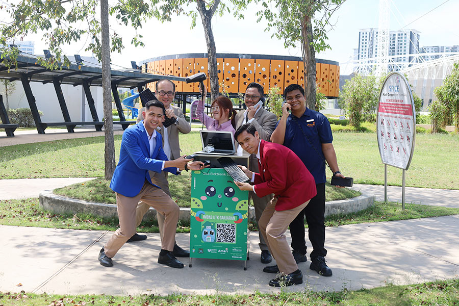 Smart E-Waste Care Smart E-Waste Care