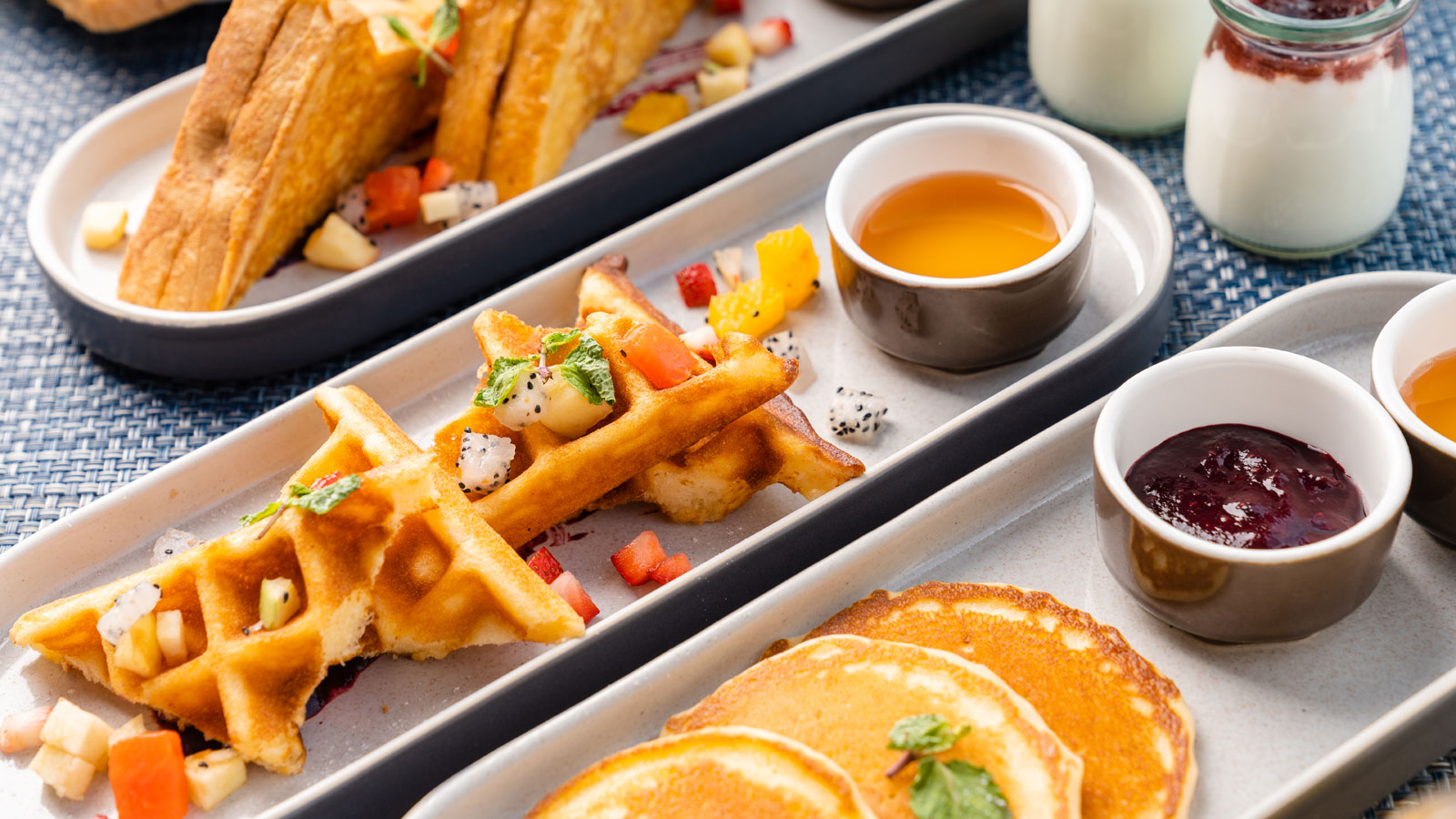 Club Pakarang - Breakfast (available only for Club Ocean Wing guest) - Amari Phuket