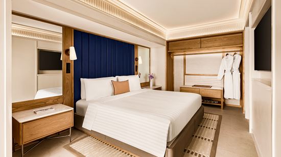 Club Beachfront Pool Suite