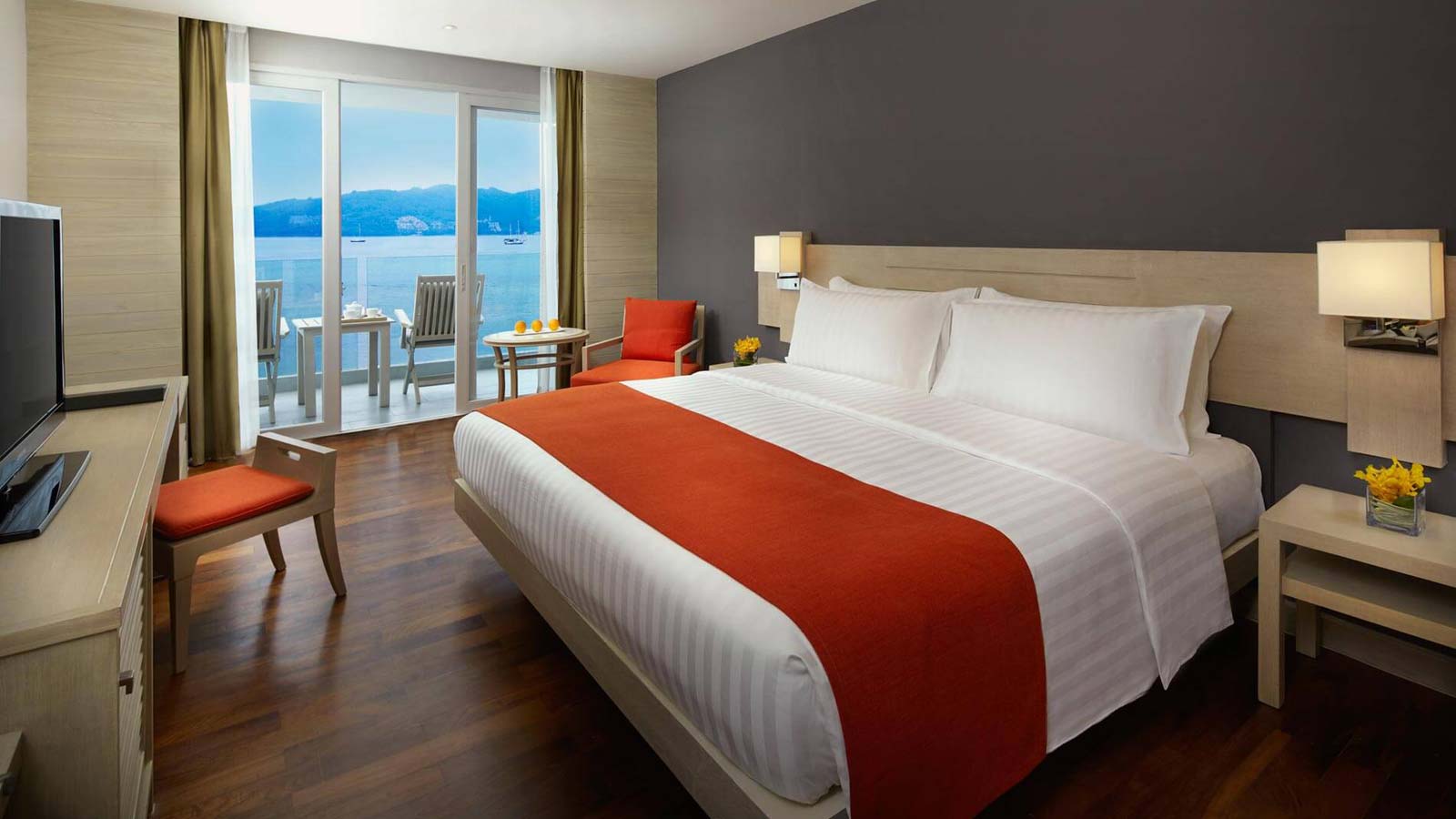 Superior Ocean Front Balcony - 普吉岛阿玛瑞度假酒店