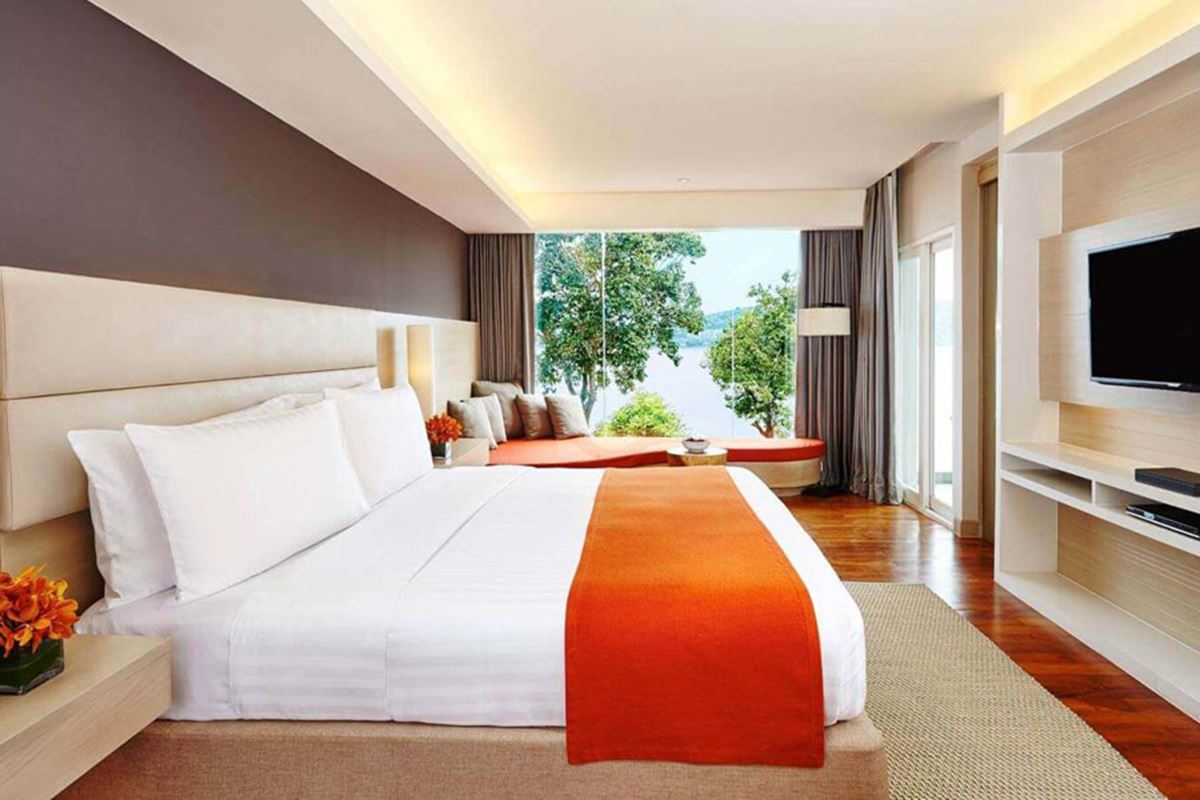 Corner Suite Ocean Front Balcony - Amari Phuket