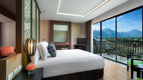 Deluxe River View with Balcony - อมารี วังเวียง