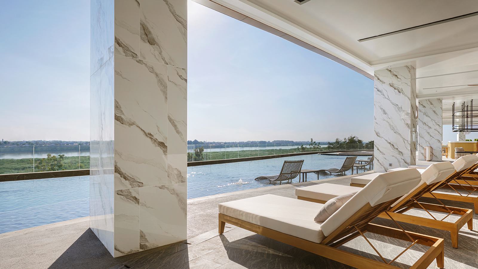 Aqua Pool Bar | Poolside bites at Amari Vientiane
