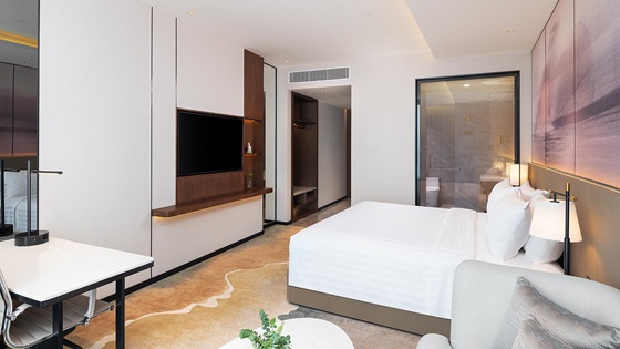 Deluxe City View - King Bedroom - Amari Vientiane