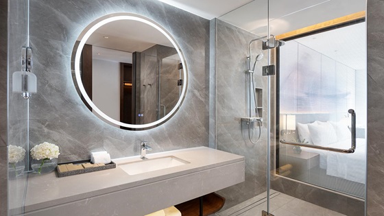 Deluxe River View - Bathroom - Amari Vientiane