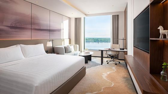 Deluxe River View - King Bedroom - Amari Vientiane