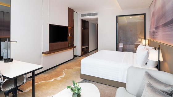 Deluxe River View - King Bedroom - Amari Vientiane