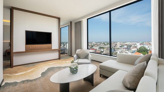 Executive Suite City View - Living Area