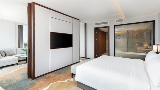 Executive Suite River View - Bedroom - Amari Vientiane