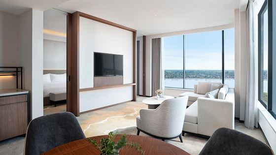 Executive Suite River View - Living Area - Amari Vientiane
