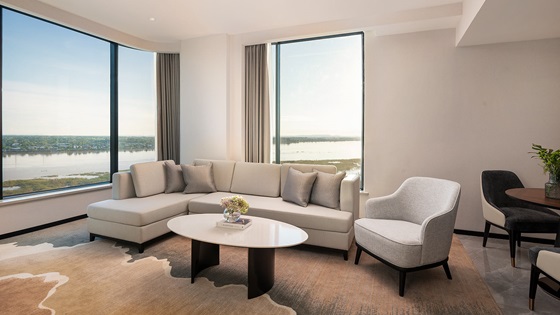Executive Suite River View - Living Area - Amari Vientiane