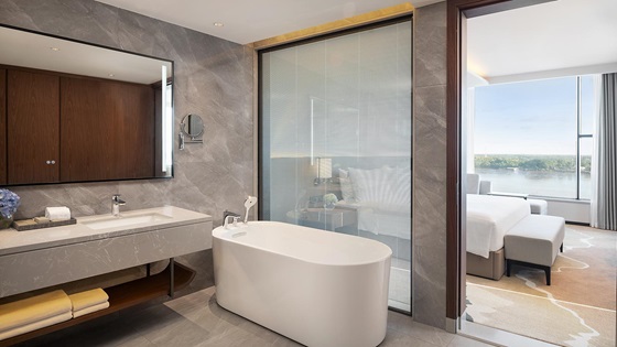 Junior Suite River View - Bathroom - Amari Vientiane