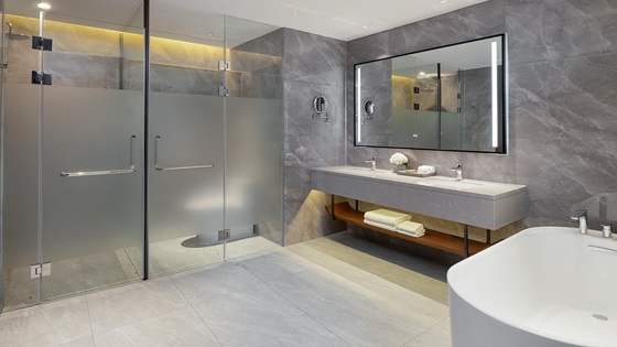 Junior Suite River View - Bathroom - Amari Vientiane