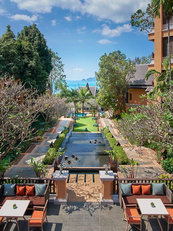 main-full_amari-vogue_exterior_xl