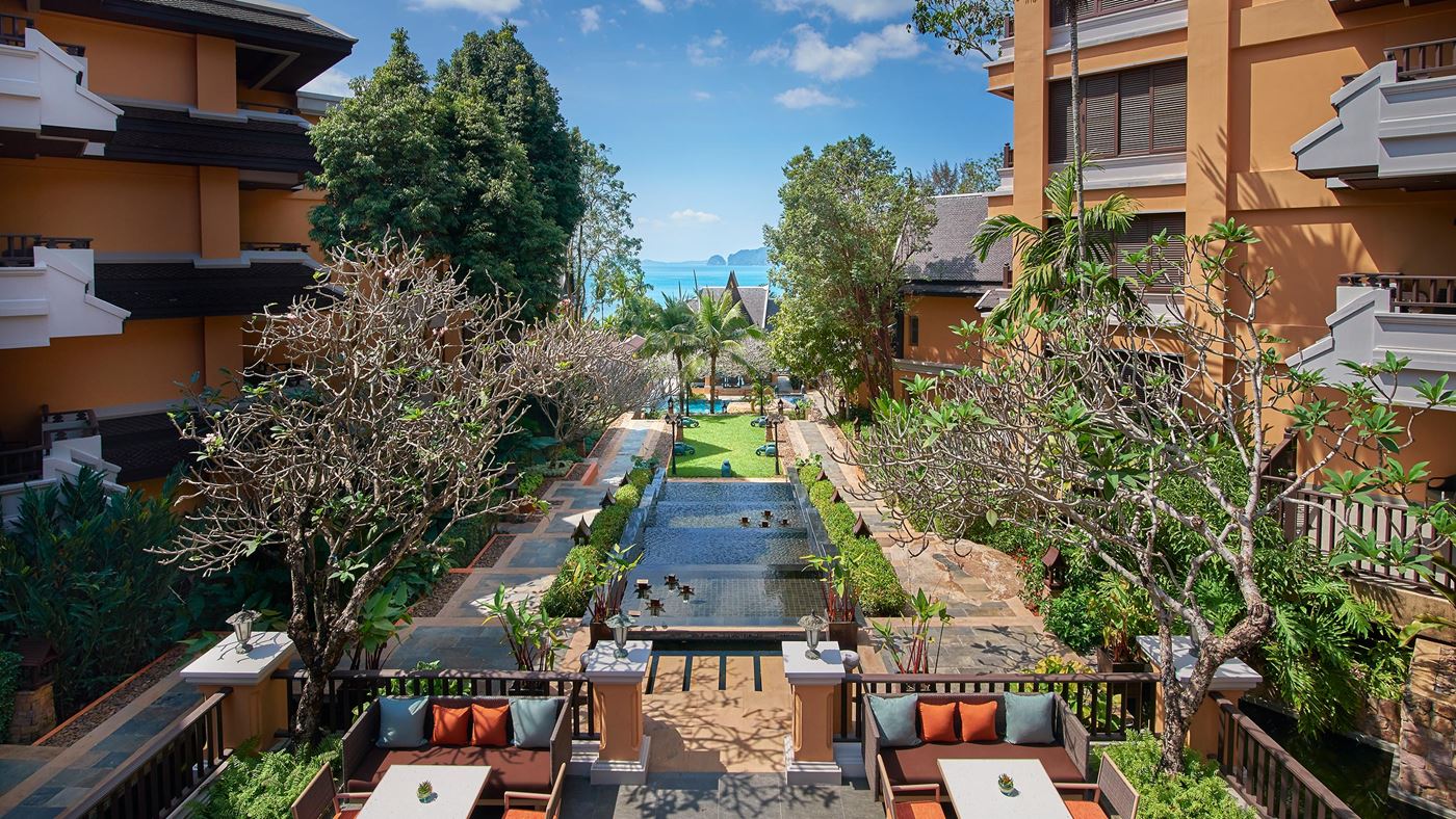 main-full_amari-vogue_exterior_xl