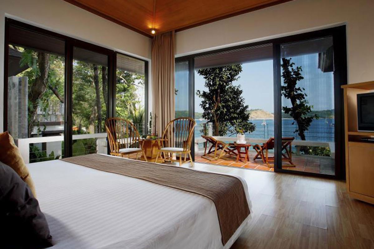 Deluxe Pavilion Beachfront - Baan Krating Phuket Resort