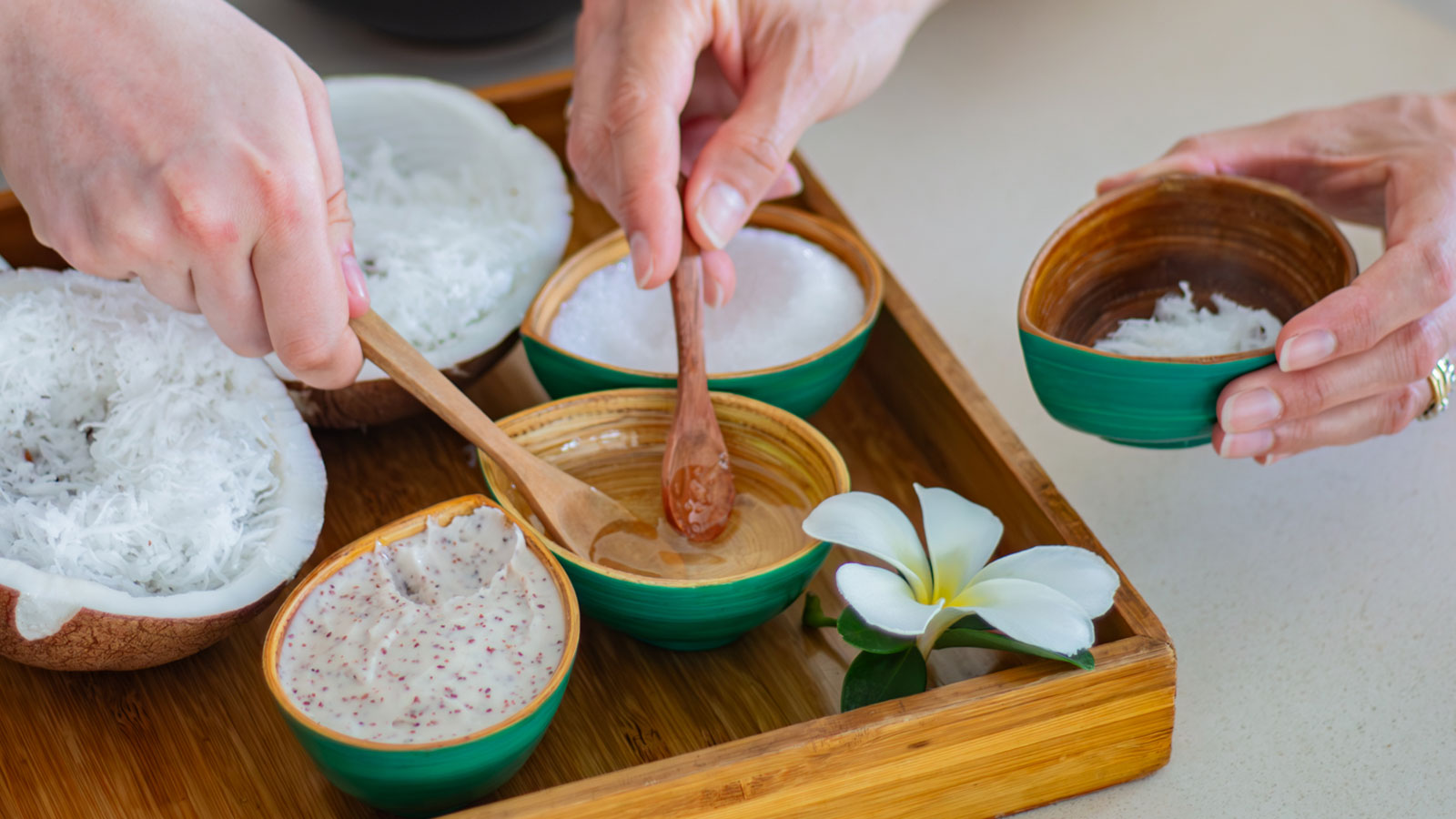 Breeze Spa, Amari Koh Samui - DIY Coconut Scrub Workshop