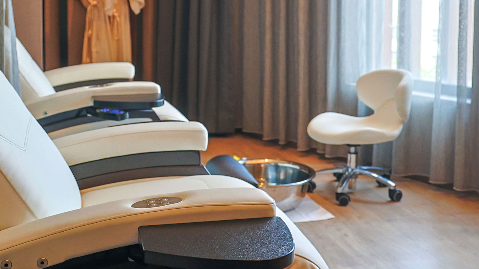 Breeze Spa, Amari SPICE Penang - Leg Treatment Room