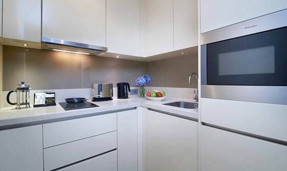 Kitchenette in Junior Suite - Oriental Residence Bangkok
