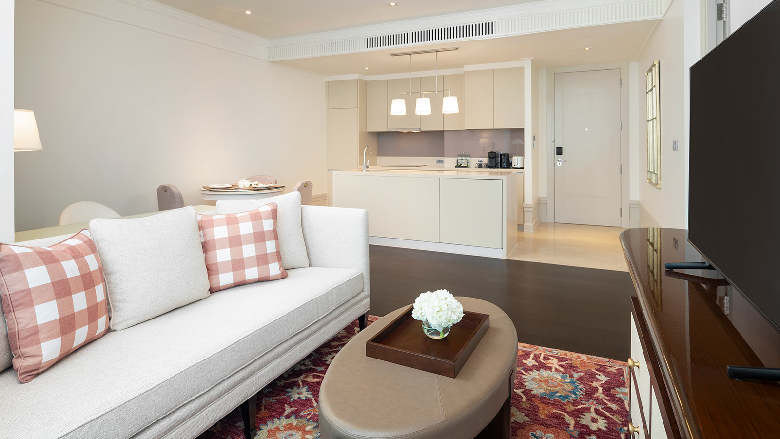 One Bedroom Prestige - Oriental Residence Bangkok