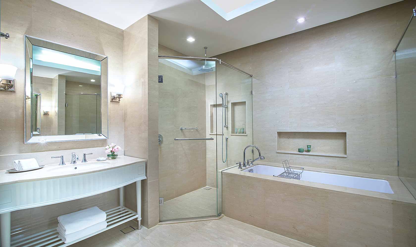 Bathroom in One Bedroom Suite City View - 曼谷東臨儷舍
