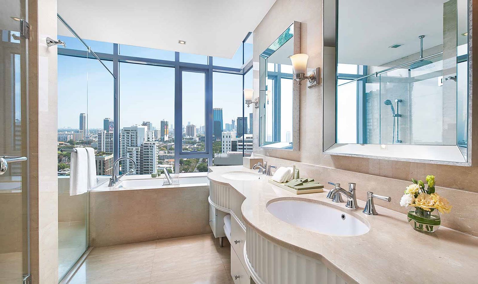 Master bathroom in Three Bedroom Suite - Oriental Residence Bangkok