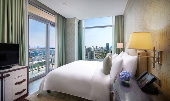 Master bedroom in Three Bedroom Suite - Oriental Residence Bangkok