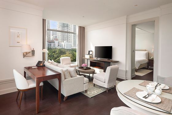 One Bedroom Corner Prestige Club - Oriental Residence Bangkok