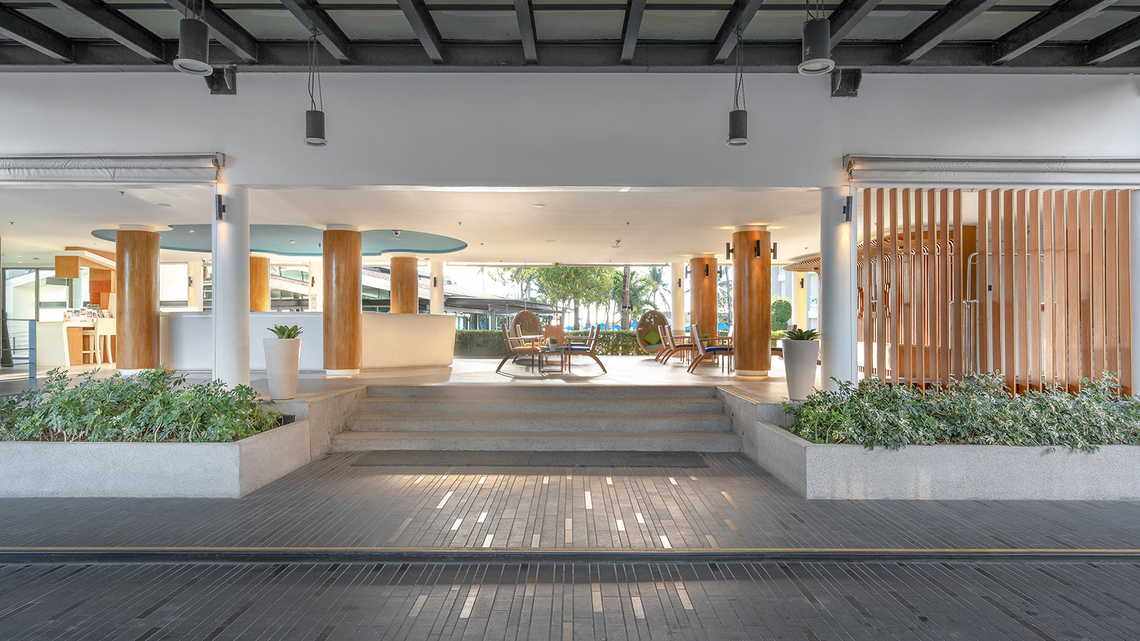 Resort & Beach