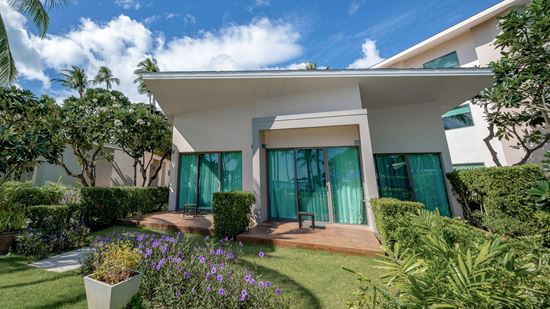 Deluxe Pool Deluxe Pool