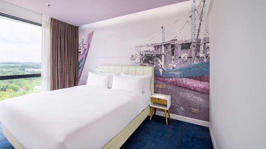 junior-suite-lake-view_bedroom-2