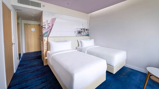 Superior City View - Twin Bed