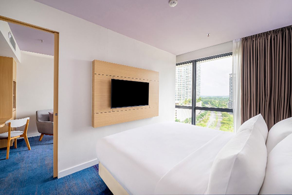 Junior Suite Lake View - OZO Medini Malaysia