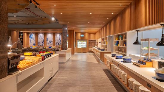 EAT Breakfast Buffet EAT Breakfast Buffet