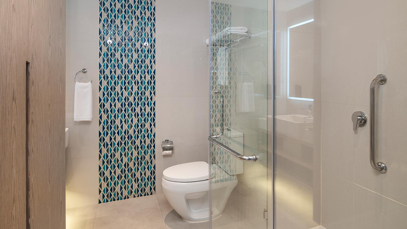 Deluxe Ocean View Bathroom - OZO North Pattaya