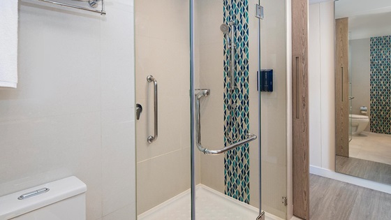 Deluxe Ocean View Bathroom Shower - 芭堤雅遨舍度假酒店