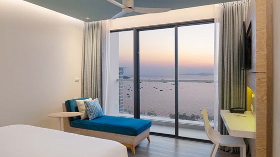 Deluxe Ocean View King - OZO North Pattaya