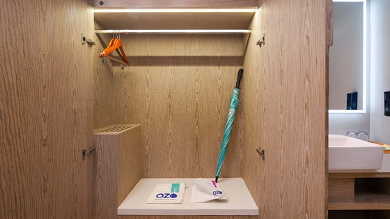 Deluxe Ocean View In-Room Wardrobe Amenity - 芭堤雅遨舍度假酒店