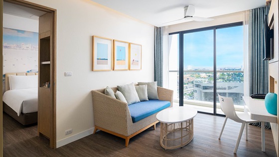 Living Room in One Bedroom Suite - 芭堤雅遨舍度假酒店