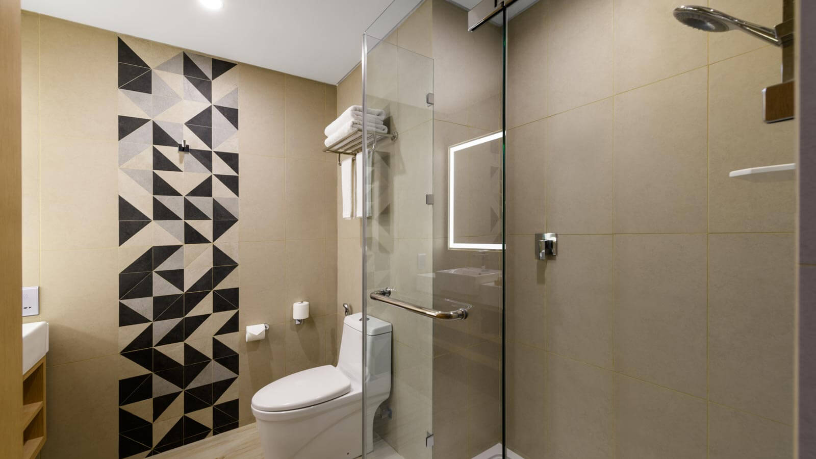 Superior Two Bedroom - Bathroom - OZO George Town Penang